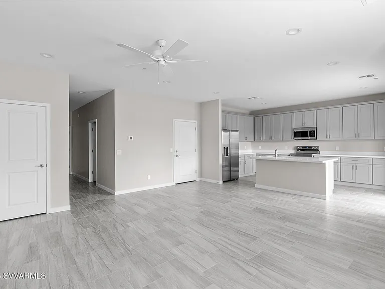 720 E Mingus Ave #15 — Photo 11
