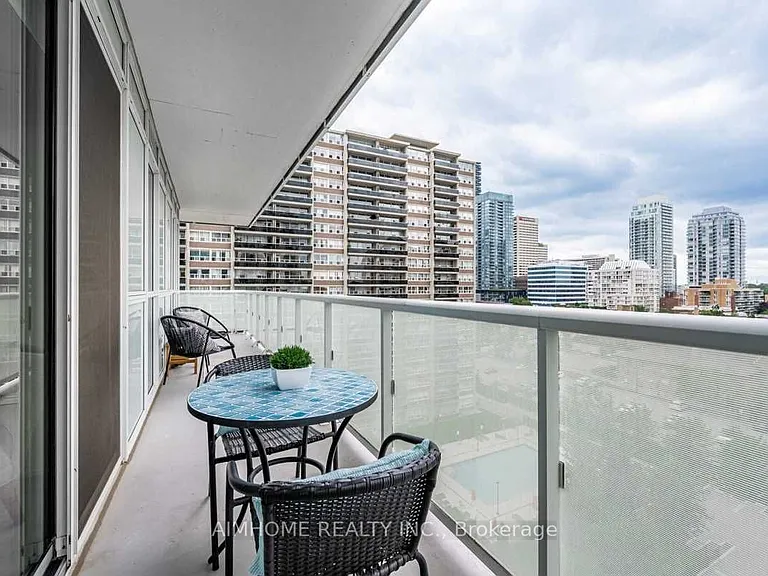 101 Erskine Ave #910 — Photo 12