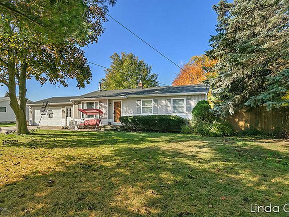 2nd image of 4773 Bonneville Dr NE