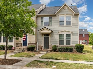 1720 Fleetwood Dr, Charlotte, NC 28208