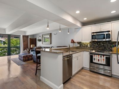 42 8th St APT 4403, Charlestown, MA, 02129