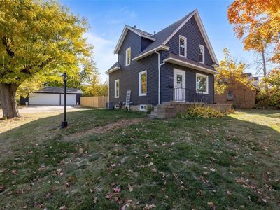 1718 Oakland Rd NE, Cedar Rapids, IA, 52402
