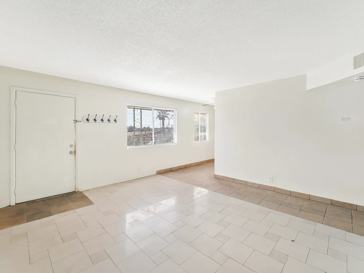 2 bed, 799 sqft, $1,095 — Photo 4