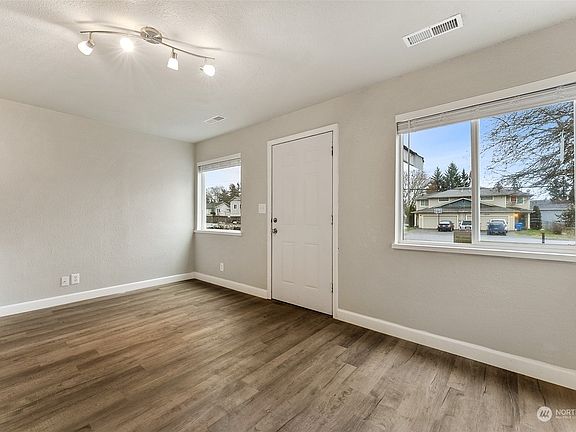 3rd image of 117 131st St E #1