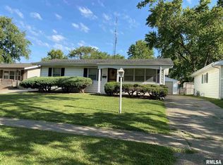 2317 Dunwich Dr, Springfield, IL 62702