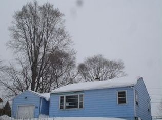 5314 N Lake St, McHenry, IL 60050