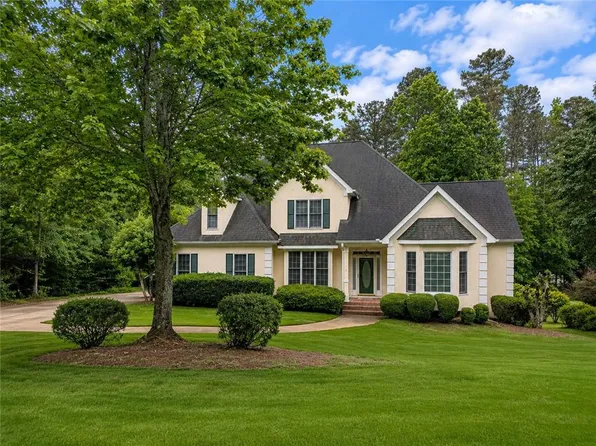155 Lucky Leaf Pl, Fayetteville, GA 30214