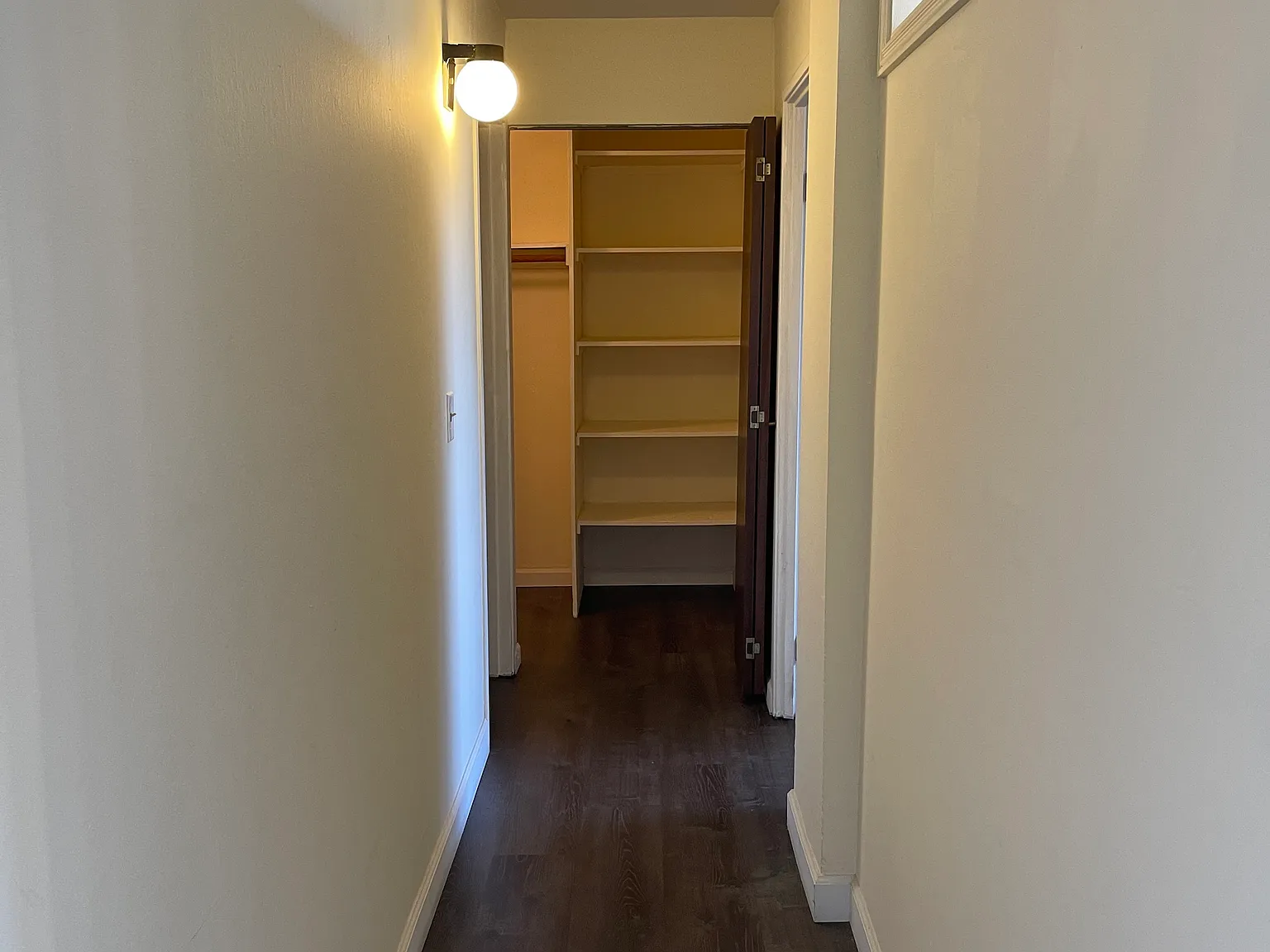2 bed, 822 sqft, $2,000 — Photo 2