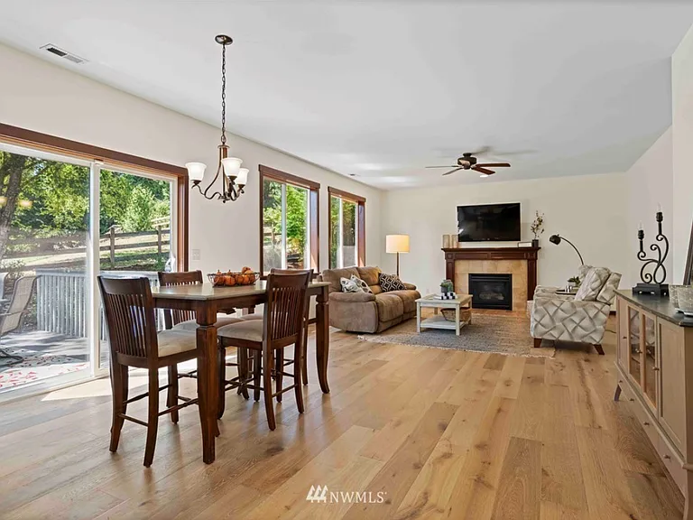 412 171st St SE — Photo 4