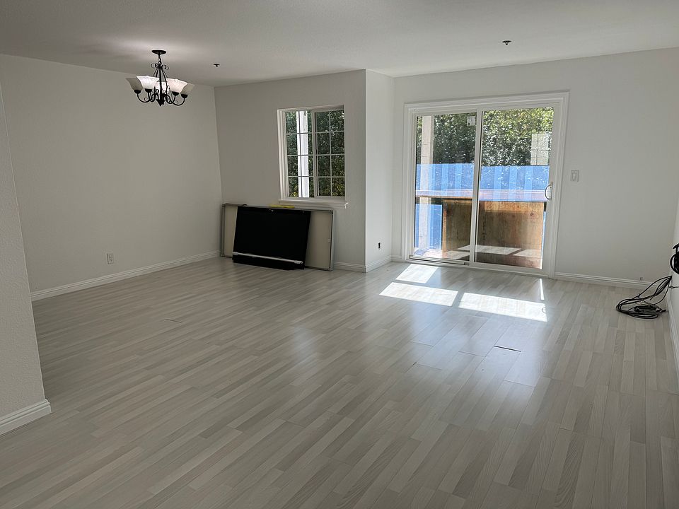 1st image of 1012 San Gabriel Cir Unit 404