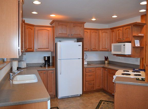 3rd image of 1205 Majestic View Dr