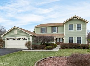 1840 Crofton Dr, Lake In The Hills, IL