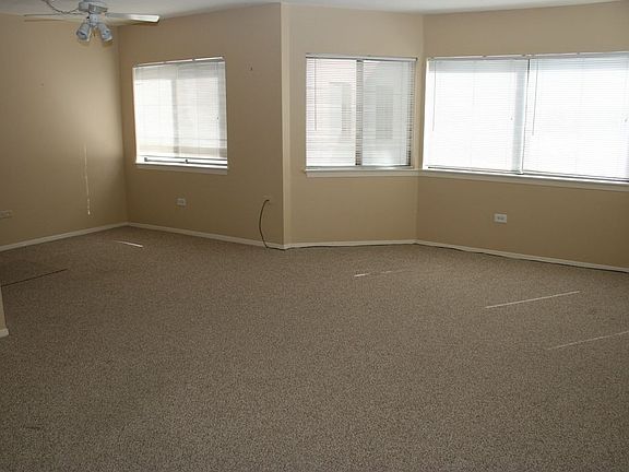 5th image of 5500 Lincoln Ave Unit 307