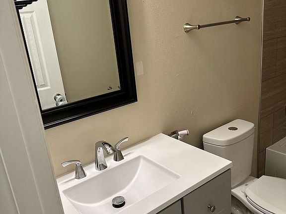 5th image of 3024 Jacqueline Ct #9