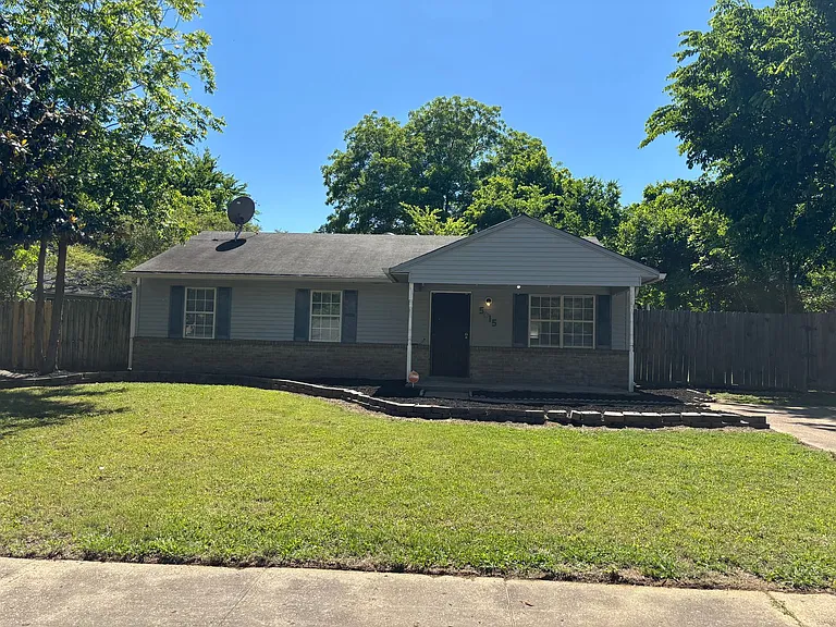 5015 French Bend Ln — Photo 1