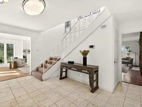 5th image of 10565 Englewood Dr