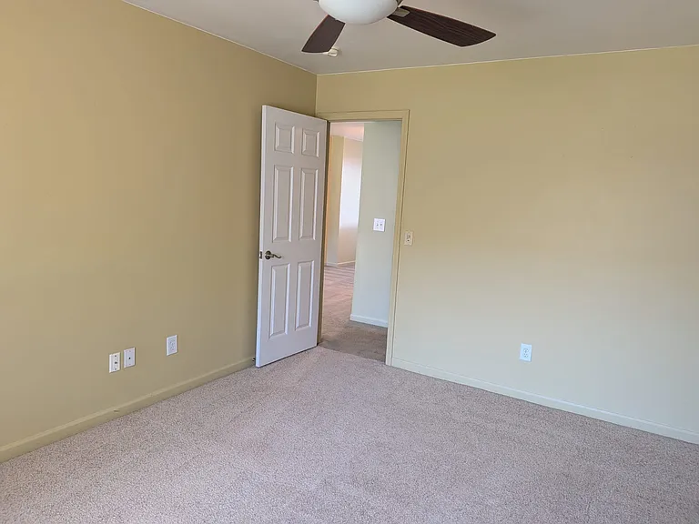 63 Rosebud Ln #63 — Photo 5