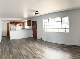 7320 Eton Ave APT 202, Canoga Park, CA 91303