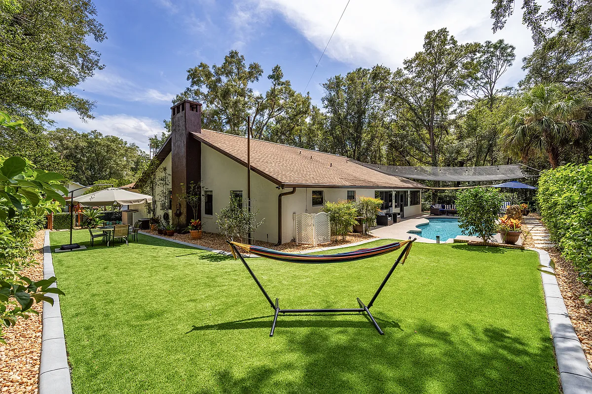 Building Photo - 9800 SW 190th Terrace Rd