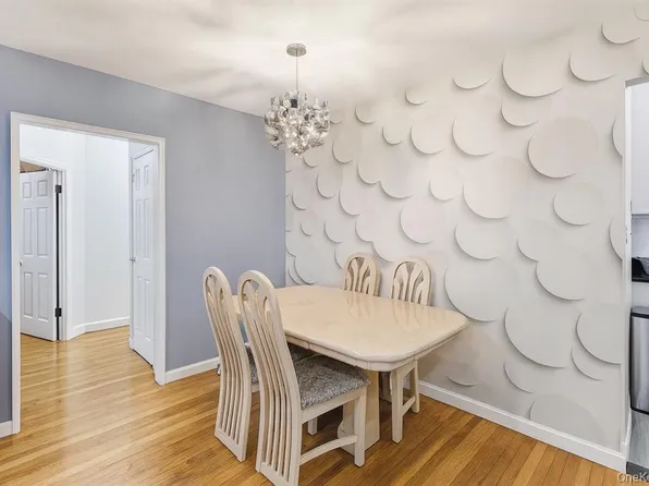 81-24 156th Avenue image 6 of 16