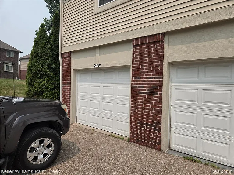 29949 Fox Run Cir — Photo 28