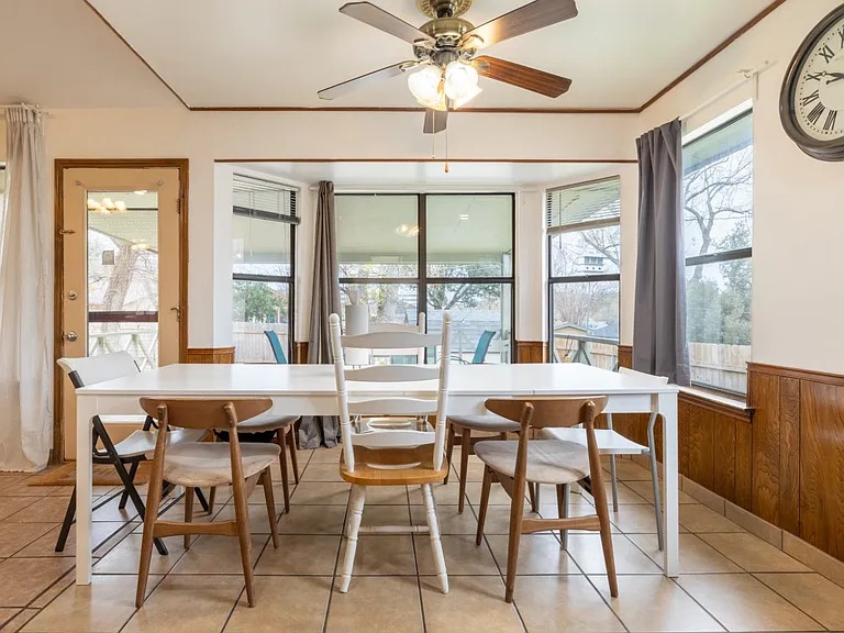 2202 Oxford Blvd — Photo 45