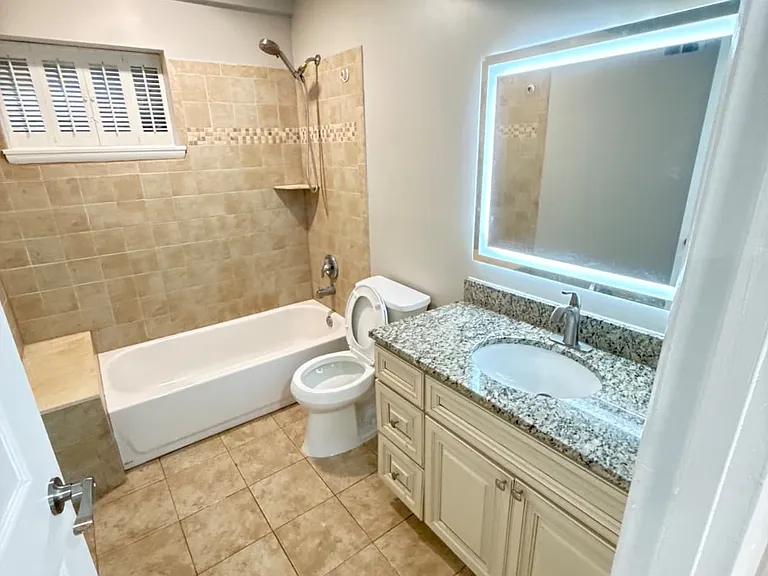 1260 Kenmore Dr — Photo 14
