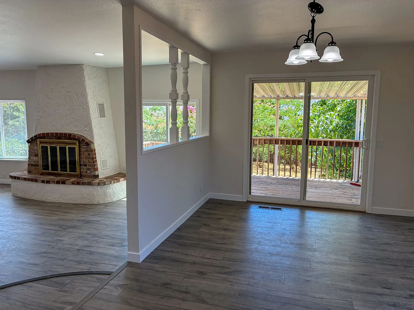 Move In Special $500 Off First Months Rent!! 3 Bedroom Home For Rent In Paradise Ca | Fireplace, ... — Photo 3