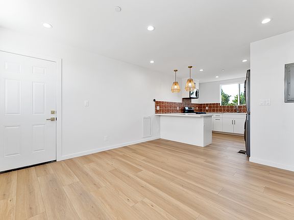 4th image of 4963 W 20th St