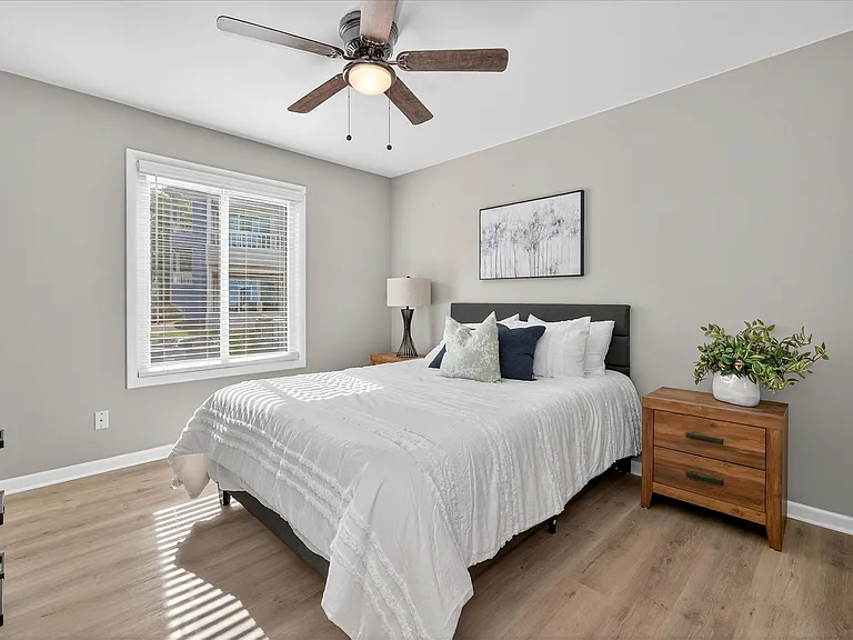 The Grove Apartments — Photo 13
