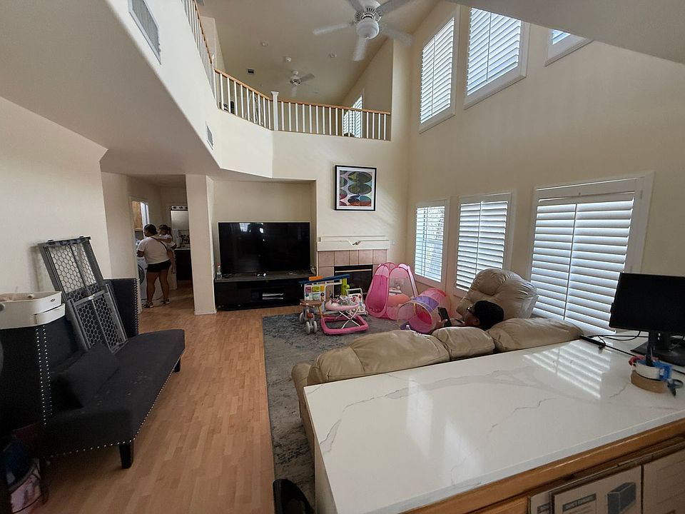 2nd image of 10108 Desert Wind Dr