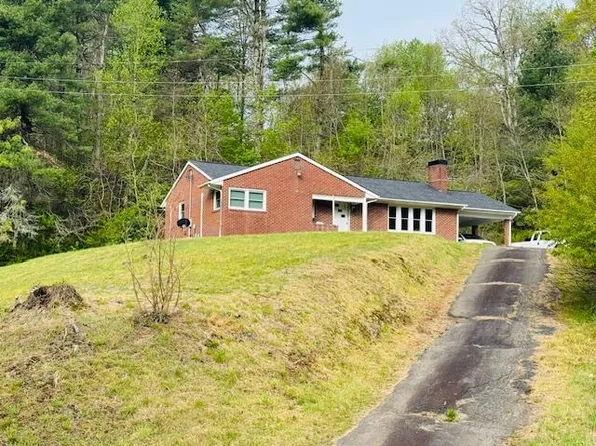 1711 Dan River Rd, Meadows Of Dan, VA 24120