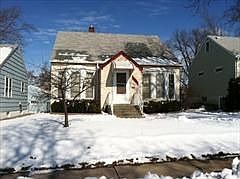 2nd image of 1737 Cottage Ave E