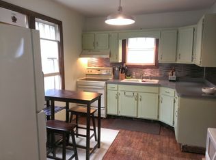 1217 S 15th St, Manitowoc, WI 54220