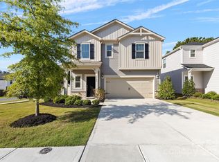 7040 Saltpeter St, Charlotte, NC 28215