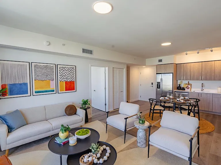450 SW 5th St #608 — Photo 14