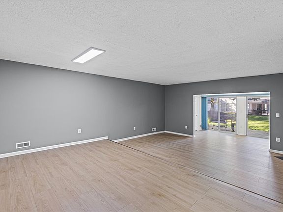 5th image of 36 Albury Way
