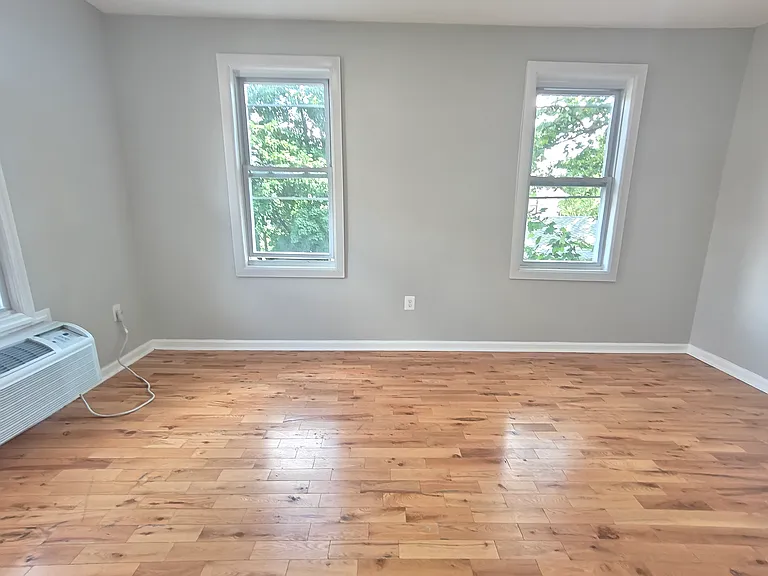 738 Clinton Ave #2A — Photo 2