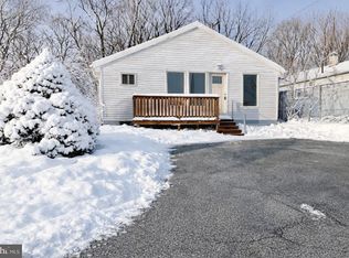 35 Berkley Park Rd, Reading, PA 19605
