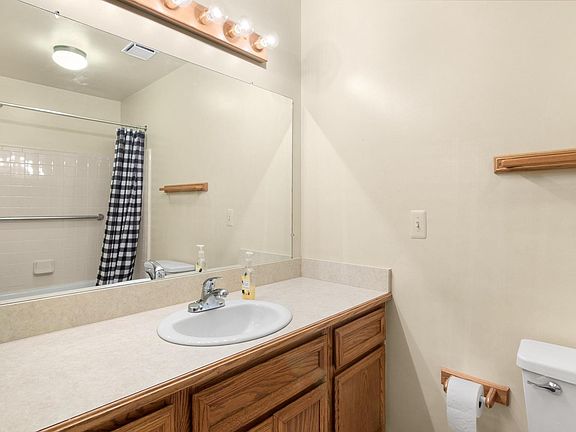 3rd image of 15715 N Franklin Dr #168
