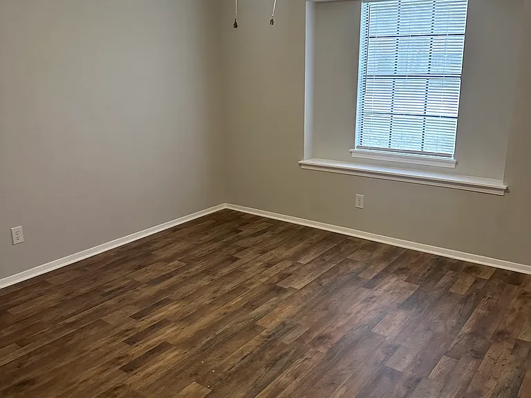 1108 Crepe Myrtle Ct — Photo 10