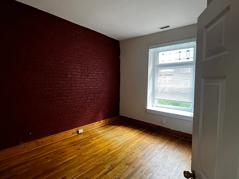 909 W Grace St #3 — Photo 28