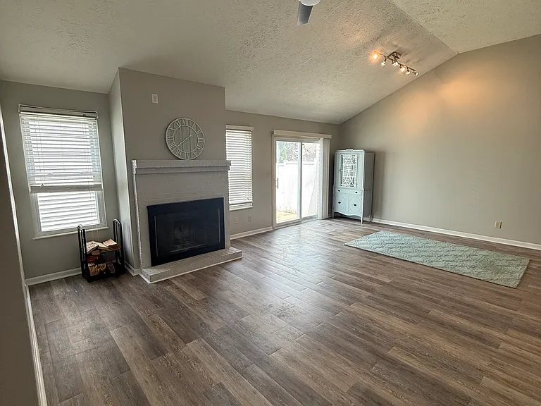 6641 Sunloch Ct #6641 — Photo 21