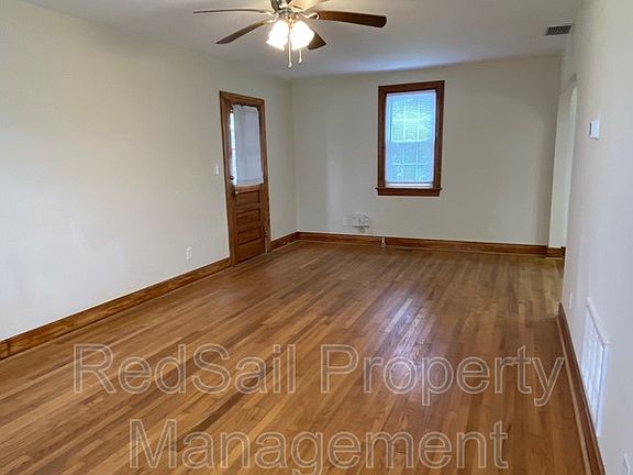 3rd image of 324 Center Ave