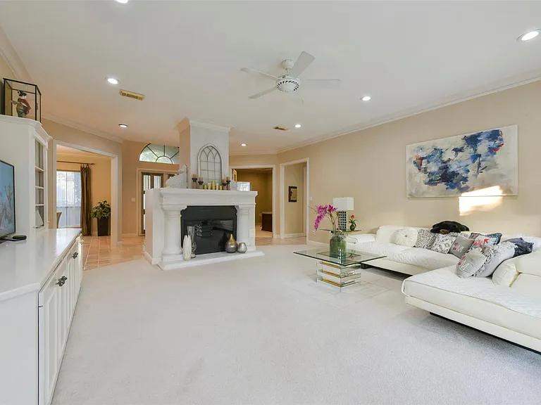 14810 Tumbling Falls Ct — Photo 4