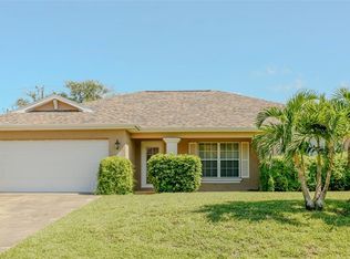 317 NE 10th Ter, Cape Coral, FL 33909