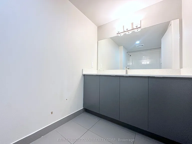 3385 Dundas St W #303 — Photo 9