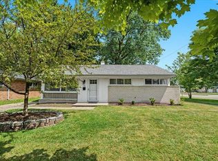 12 Huntley Ave, Clawson, MI 48017