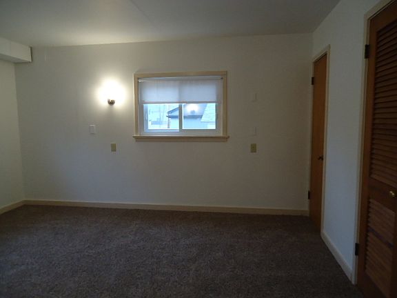 4th image of 218 N Center St #A