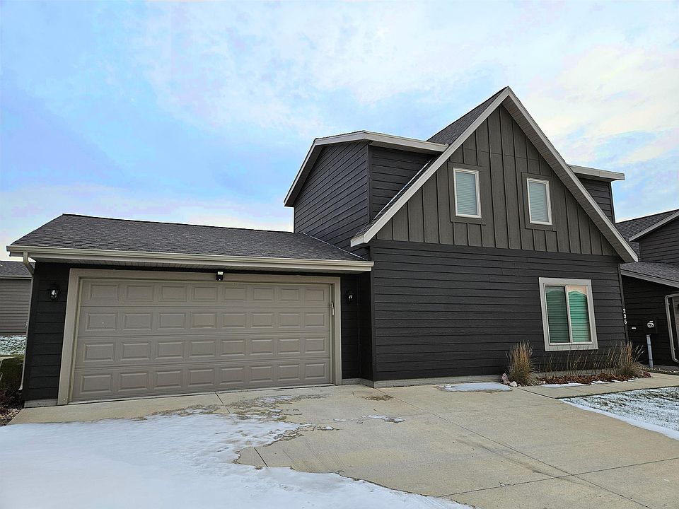 1st image of 290 240th Ave #225